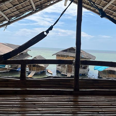 Bamboo Nest Beachfront Puerto Princesa Екстер'єр фото