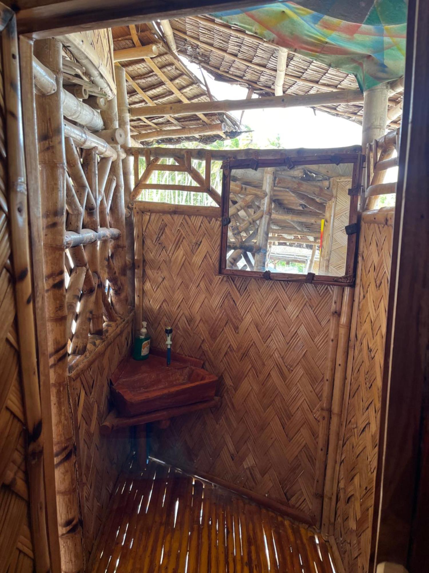 Bamboo Nest Beachfront Puerto Princesa Екстер'єр фото