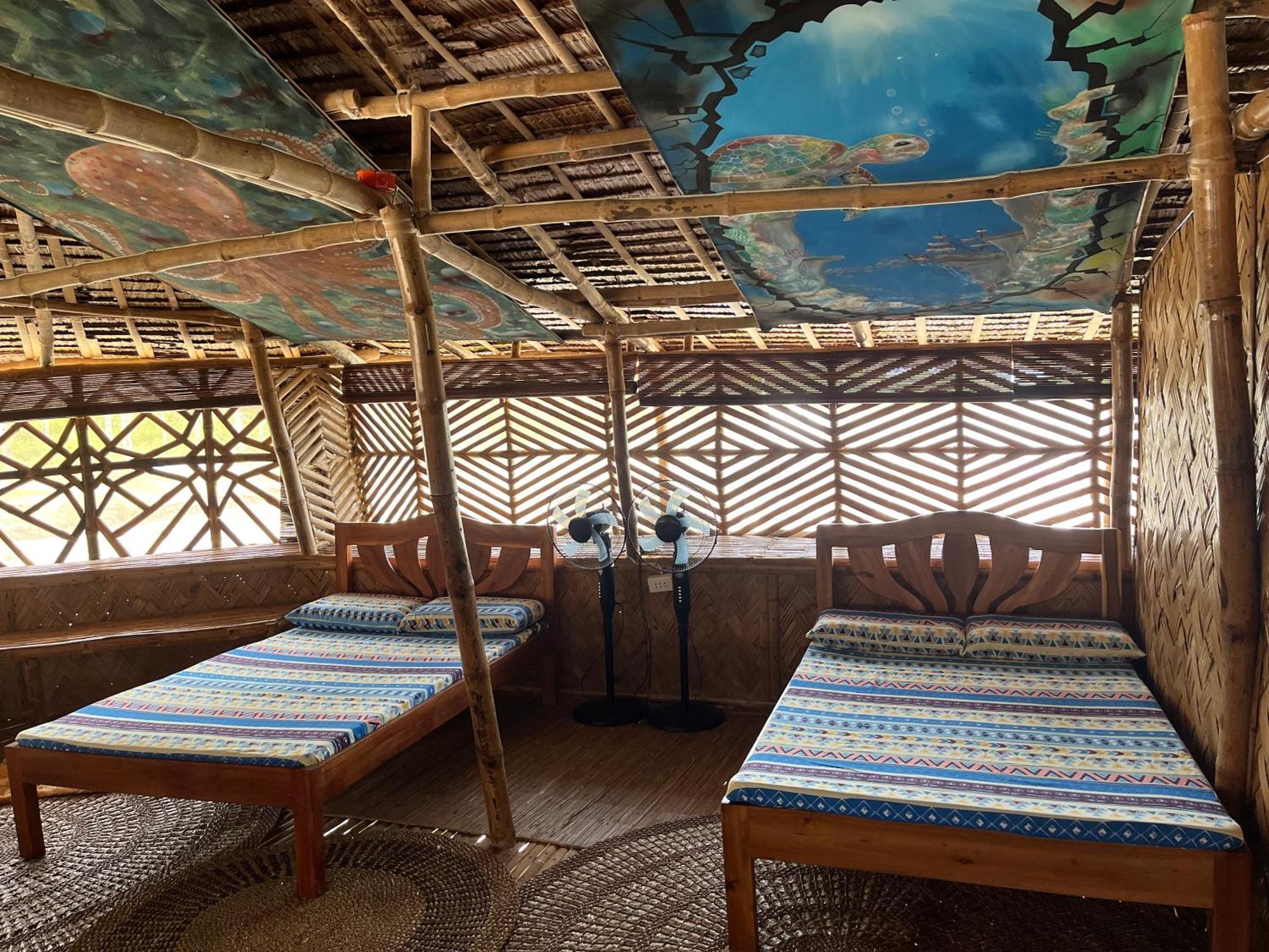 Bamboo Nest Beachfront Puerto Princesa Екстер'єр фото