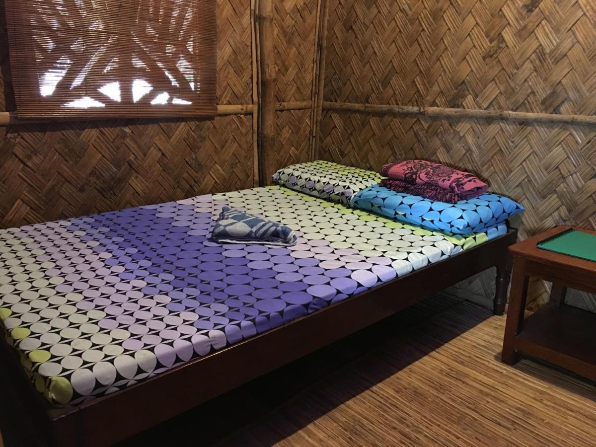 Bamboo Nest Beachfront Puerto Princesa Екстер'єр фото